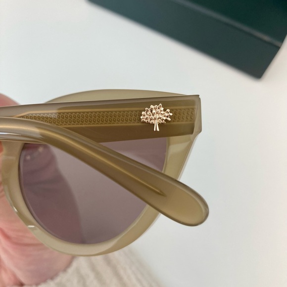 Mulberry Blondie Round Cat-eye Sunglasses in Dark Palm - Picture 7 of 16